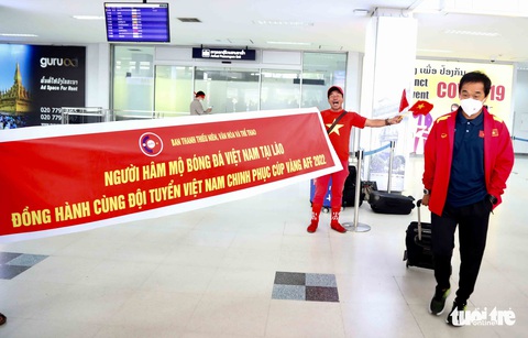 Đội tuyển Việt Nam đã đến Lào, sẵn sàng AFF Cup 2022 - Ảnh 2. Đội tuyển Việt Nam đã đến Lào, sẵn sàng AFF Cup 2022 - Ảnh 2.