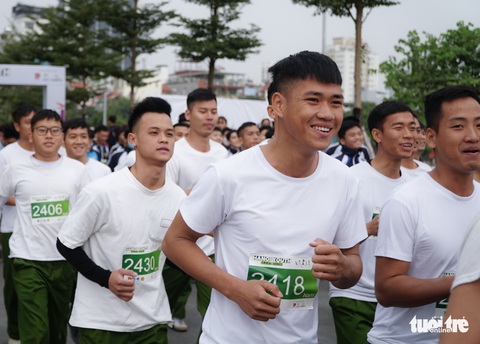 Hàng ngàn thanh niên thủ đô hưởng ứng ‘Ngày thanh niên cùng hành động’ - Ảnh 3. Hàng ngàn thanh niên thủ đô hưởng ứng ‘Ngày thanh niên cùng hành động’ - Ảnh 3.