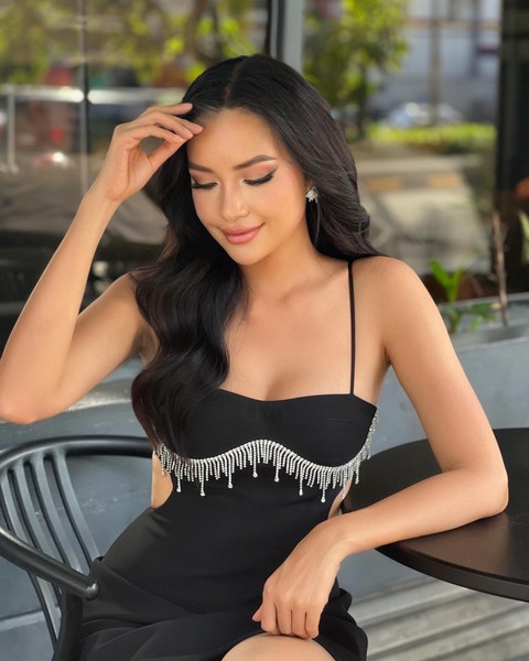Ngọc Châu khiến khán giả say mê với loạt outfit thời thượng - Ảnh 2. Ngọc Châu khiến khán giả say mê với loạt outfit thời thượng - Ảnh 2.