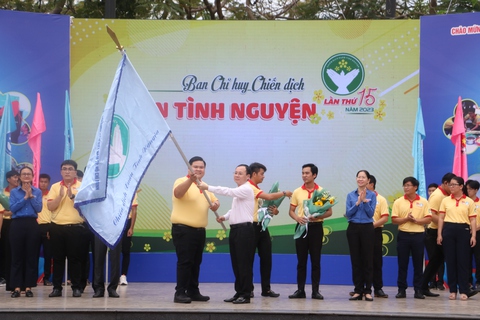 Xuất quân Xuân tình nguyện 2023 trong Ngày thanh niên cùng hành động - Ảnh 1. Xuất quân Xuân tình nguyện 2023 trong Ngày thanh niên cùng hành động - Ảnh 1.