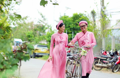 Lễ cưới cây nhà lá vườn của hoa hậu Dương Mỹ Linh - Ảnh 4. Lễ cưới cây nhà lá vườn của hoa hậu Dương Mỹ Linh - Ảnh 4.