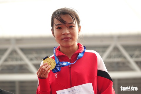 Lê Thị Tuyết giành huy chương vàng marathon lịch sử cho điền kinh Phú Yên - Ảnh 6. Lê Thị Tuyết giành huy chương vàng marathon lịch sử cho điền kinh Phú Yên - Ảnh 6.