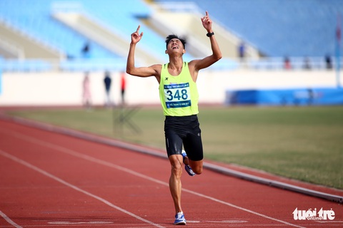 Lê Thị Tuyết giành huy chương vàng marathon lịch sử cho điền kinh Phú Yên - Ảnh 9. Lê Thị Tuyết giành huy chương vàng marathon lịch sử cho điền kinh Phú Yên - Ảnh 9.
