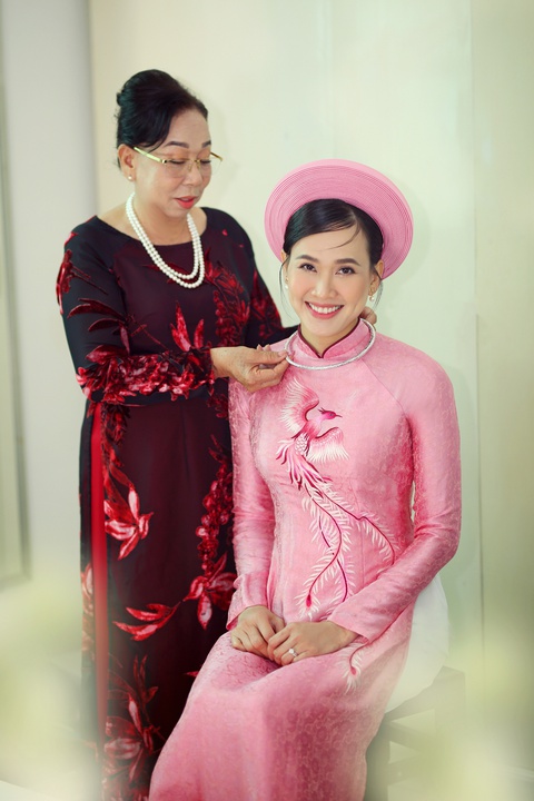 Lễ cưới cây nhà lá vườn của hoa hậu Dương Mỹ Linh - Ảnh 7. Lễ cưới cây nhà lá vườn của hoa hậu Dương Mỹ Linh - Ảnh 7.