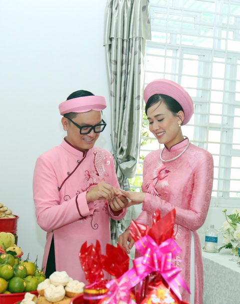 Lễ cưới cây nhà lá vườn của hoa hậu Dương Mỹ Linh - Ảnh 8. Lễ cưới cây nhà lá vườn của hoa hậu Dương Mỹ Linh - Ảnh 8.