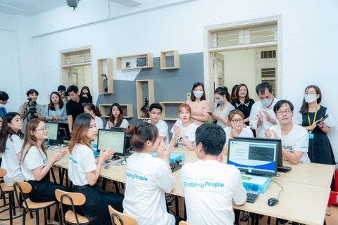 Đào tạo nhân tài trẻ để kiến tạo tương lai - Samsung thể hiện quyết tâm thực hiện tầm nhìn - Ảnh 4. Đào tạo nhân tài trẻ để kiến tạo tương lai - Samsung thể hiện quyết tâm thực hiện tầm nhìn - Ảnh 4.