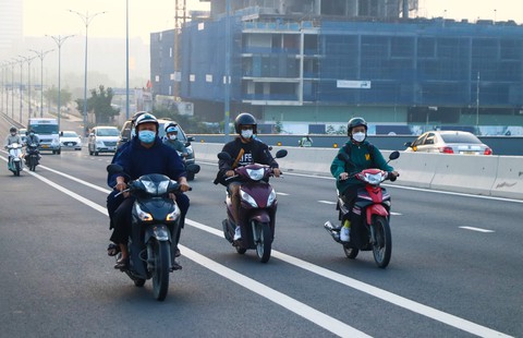 Thời tiết hôm nay 19-12: Nam Bộ có nơi lạnh 20 độ C, vùng núi Bắc Bộ có băng giá - Ảnh 1. Thời tiết hôm nay 19-12: Nam Bộ có nơi lạnh 20 độ C, vùng núi Bắc Bộ có băng giá - Ảnh 1.
