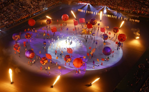 Lễ bế mạc World Cup 2022 đầy sắc màu - Ảnh 1. Lễ bế mạc World Cup 2022 đầy sắc màu - Ảnh 1.