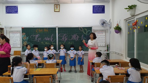 Phản hồi 19-12: Bỏ đề cương, bài mẫu chỉ giải quyết phần ngọn?, phần gốc là gì? - Ảnh 3. Phản hồi 19-12: Bỏ đề cương, bài mẫu chỉ giải quyết phần ngọn?, phần gốc là gì? - Ảnh 3.