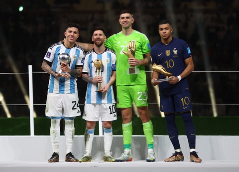 Messi là cầu thủ đầu tiên giành 2 Quả bóng vàng World Cup - Ảnh 2. Messi là cầu thủ đầu tiên giành 2 Quả bóng vàng World Cup - Ảnh 2.