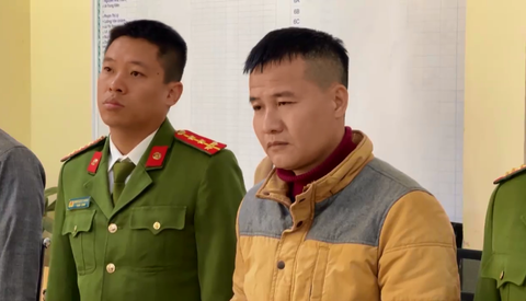 Hiệu trưởng trường vùng núi bị bắt vì ăn chặn 2 tỉ tiền hỗ trợ học sinh - Ảnh 1. Hiệu trưởng trường vùng núi bị bắt vì ăn chặn 2 tỉ tiền hỗ trợ học sinh - Ảnh 1.