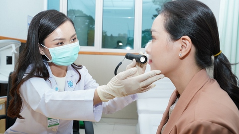 Chuơng trình tư vấn: Chăm da nhạy cảm dịu lành từ chuyên gia - Làm sạch chuẩn khoa học - Ảnh 2. Chuơng trình tư vấn: Chăm da nhạy cảm dịu lành từ chuyên gia - Làm sạch chuẩn khoa học - Ảnh 2.