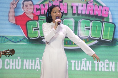 Quyền Linh làm chương trình Chiến thắng cùng con cho trẻ tự kỷ - Ảnh 3. Quyền Linh làm chương trình Chiến thắng cùng con cho trẻ tự kỷ - Ảnh 3.