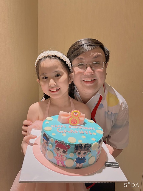 Ảnh vui sao Việt 2-12: Con gái Quyền Linh đoạt giải nhất cuộc thi vẽ tranh - Ảnh 5. Ảnh vui sao Việt 2-12: Con gái Quyền Linh đoạt giải nhất cuộc thi vẽ tranh - Ảnh 5.