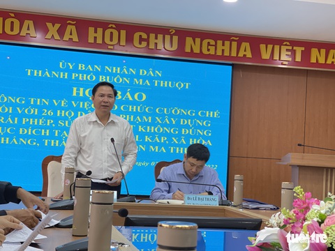 Tiếp tục cưỡng chế 26 căn nhà xây trái phép trên đất nông trường - Ảnh 1. Tiếp tục cưỡng chế 26 căn nhà xây trái phép trên đất nông trường - Ảnh 1.