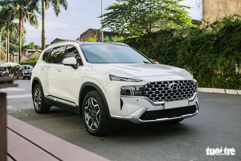 Chủ xe Hyundai Santa Fe: Lái thử nhiều, ưng quá nên chốt mua - Ảnh 5. Chủ xe Hyundai Santa Fe: Lái thử nhiều, ưng quá nên chốt mua - Ảnh 5.