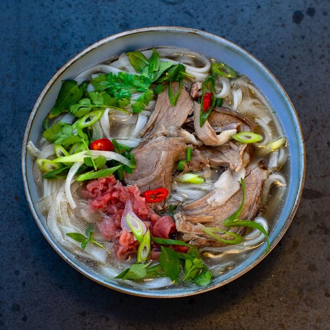 Phở ở trời Tây: Thử rồi thích, ăn rồi yêu - Ảnh 1. Phở ở trời Tây: Thử rồi thích, ăn rồi yêu - Ảnh 1.