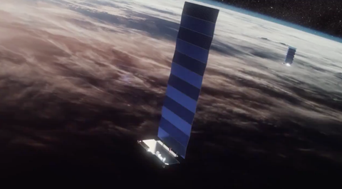 Mỹ phê duyệt SpaceX triển khai lên đến 7.500 vệ tinh - Ảnh 1. Mỹ phê duyệt SpaceX triển khai lên đến 7.500 vệ tinh - Ảnh 1.