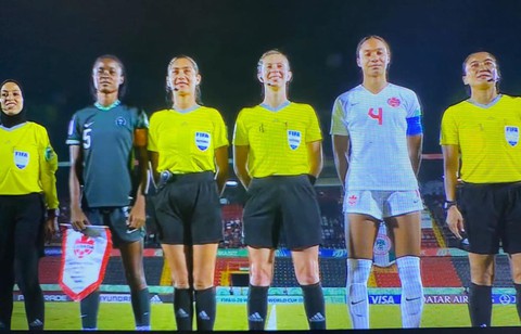 Cựu trọng tài FIFA Trương Lệ Trinh: Điều khiển trận bóng đá nam không quá khó với trọng tài nữ… - Ảnh 1. Cựu trọng tài FIFA Trương Lệ Trinh: Điều khiển trận bóng đá nam không quá khó với trọng tài nữ… - Ảnh 1.