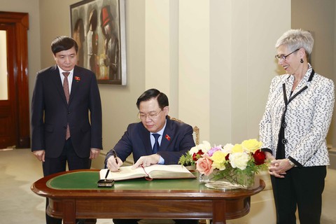 Chủ tịch Quốc hội: Việt Nam luôn ủng hộ tăng cường hợp tác địa phương với Úc - Ảnh 3. Chủ tịch Quốc hội: Việt Nam luôn ủng hộ tăng cường hợp tác địa phương với Úc - Ảnh 3.