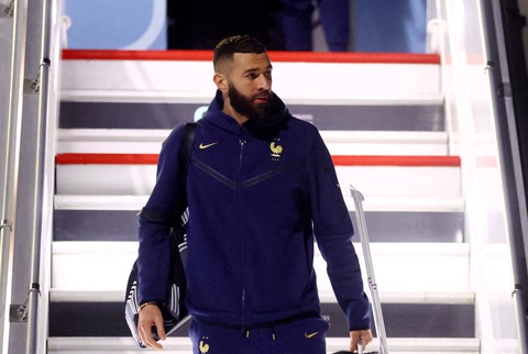 Benzema chia tay tuyển Pháp đúng sinh nhật tuổi 35 - Ảnh 1. Benzema chia tay tuyển Pháp đúng sinh nhật tuổi 35 - Ảnh 1.