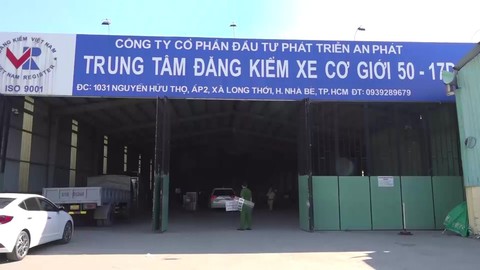 Trung tâm đăng kiểm cấp giấy cho 120 xe không đạt chuẩn của trường dạy lái - Ảnh 4. Trung tâm đăng kiểm cấp giấy cho 120 xe không đạt chuẩn của trường dạy lái - Ảnh 4.