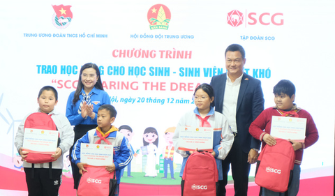 Sinh viên nhận học bổng Chắp cánh ước mơ: Nghịch cảnh là động lực vươn lên - Ảnh 3. Sinh viên nhận học bổng Chắp cánh ước mơ: Nghịch cảnh là động lực vươn lên - Ảnh 3.