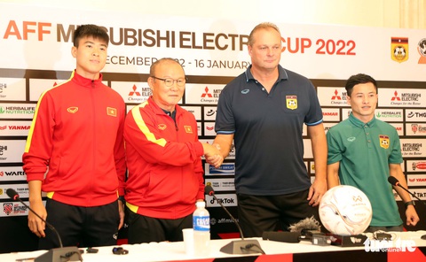HLV Park Hang Seo: Lào muốn chơi kiểm soát bóng - Ảnh 2. HLV Park Hang Seo: Lào muốn chơi kiểm soát bóng - Ảnh 2.