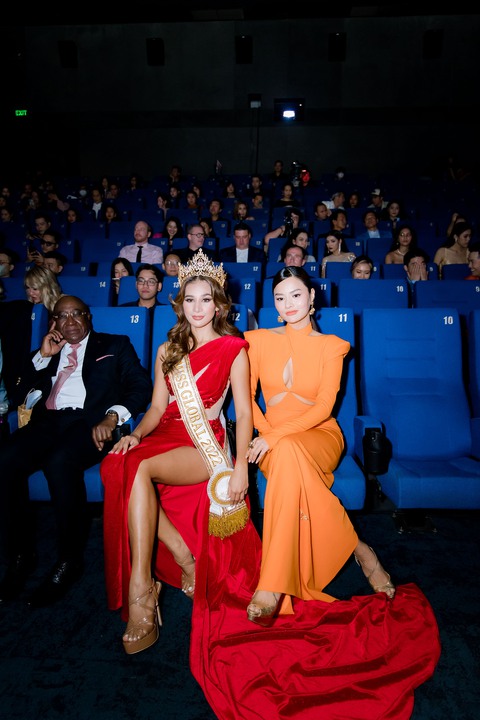 Miss Global 2022 Shane Tormes đọ dáng cùng siêu mẫu Vũ Thu Phương, thần thái một chín một mười - Ảnh 3. Miss Global 2022 Shane Tormes đọ dáng cùng siêu mẫu Vũ Thu Phương, thần thái một chín một mười - Ảnh 3.