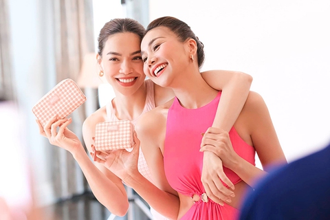 Ảnh vui sao Việt 20-12: Đàm Vĩnh Hưng thân thiết bên Tuấn Hưng - Ảnh 9. Ảnh vui sao Việt 20-12: Đàm Vĩnh Hưng thân thiết bên Tuấn Hưng - Ảnh 9.