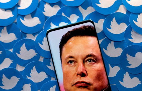 Elon Musk muốn tìm người đủ ngốc thay mình làm CEO Twitter - Ảnh 1. Elon Musk muốn tìm người đủ ngốc thay mình làm CEO Twitter - Ảnh 1.