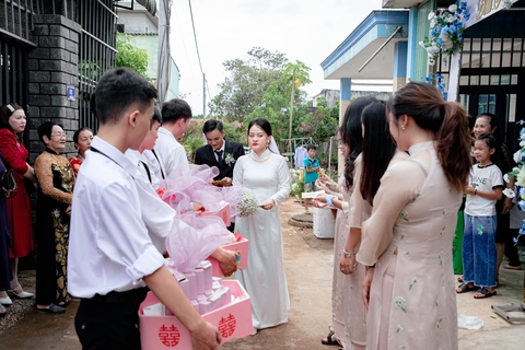 Cô dâu chốt sổ năm 2022 bằng loạt biểu cảm lầy lội không tưởng - Ảnh 7. Cô dâu chốt sổ năm 2022 bằng loạt biểu cảm lầy lội không tưởng - Ảnh 7.