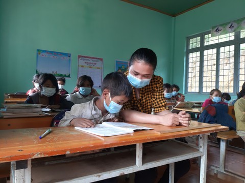 ‘Sóng và máy tính cho em’: Thủ tục lằng nhằng, năm sau triển khai - Ảnh 2. ‘Sóng và máy tính cho em’: Thủ tục lằng nhằng, năm sau triển khai - Ảnh 2.