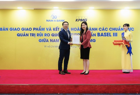 Nam A Bank phát triển bền vững dựa trên nền tảng quản trị rủi ro chuẩn quốc tế - Ảnh 2. Nam A Bank phát triển bền vững dựa trên nền tảng quản trị rủi ro chuẩn quốc tế - Ảnh 2.