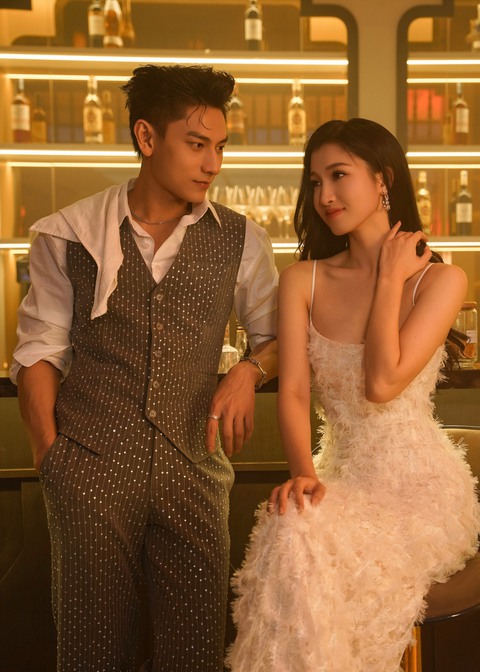 Isaac x Phương Nhi: Bùng nổ visual, tình bể bình trong MV Vượt qua Everest - Ảnh 6. Isaac x Phương Nhi: Bùng nổ visual, tình bể bình trong MV Vượt qua Everest - Ảnh 6.