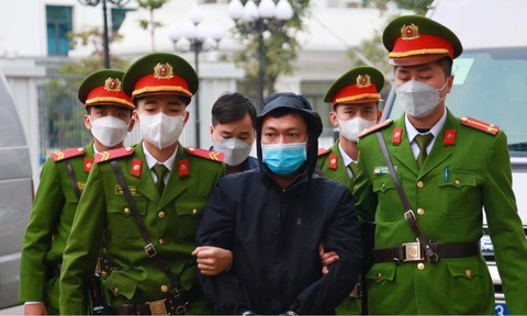 Sáng nay 21-12, xét xử bà Nguyễn Thị Thanh Nhàn AIC và cựu bí thư, cựu chủ tịch Đồng Nai - Ảnh 2. Sáng nay 21-12, xét xử bà Nguyễn Thị Thanh Nhàn AIC và cựu bí thư, cựu chủ tịch Đồng Nai - Ảnh 2.