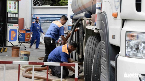 Tin tức sáng 21-12: Giao doanh nghiệp lo nguồn hơn 27 triệu m3/tấn xăng dầu năm 2023 - Ảnh 1. Tin tức sáng 21-12: Giao doanh nghiệp lo nguồn hơn 27 triệu m3/tấn xăng dầu năm 2023 - Ảnh 1.