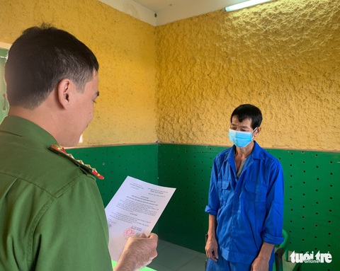 Khởi tố, tạm giam gã hàng xóm nhiều lần hiếp dâm cháu bé 10 tuổi - Ảnh 1. Khởi tố, tạm giam gã hàng xóm nhiều lần hiếp dâm cháu bé 10 tuổi - Ảnh 1.