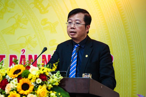 Thứ trưởng Bộ Thông tin và Truyền thông: Nên xây dựng văn hóa tặng sách - Ảnh 1. Thứ trưởng Bộ Thông tin và Truyền thông: Nên xây dựng văn hóa tặng sách - Ảnh 1.