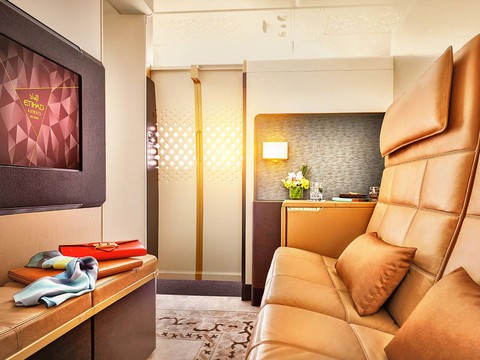 Khách sạn trên không trở lại sau 2 năm bỏ không vì COVID-19: Mỗi chuyến 20.000 USD - Ảnh 2. Khách sạn trên không trở lại sau 2 năm bỏ không vì COVID-19: Mỗi chuyến 20.000 USD - Ảnh 2.
