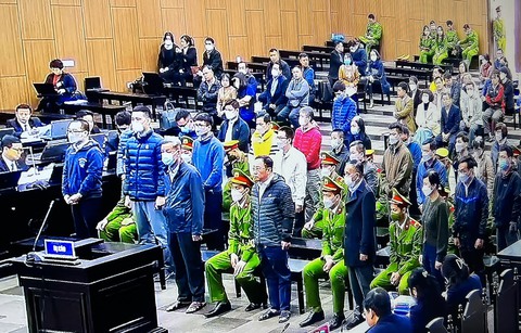 Vụ AIC: Bị cáo đang bỏ trốn gửi đơn xin chấp nhận xét xử của tòa án - Ảnh 1. Vụ AIC: Bị cáo đang bỏ trốn gửi đơn xin chấp nhận xét xử của tòa án - Ảnh 1.