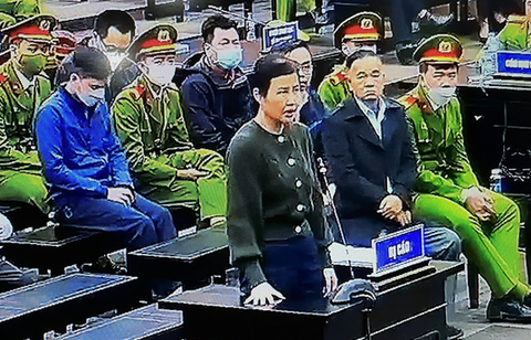 Tòa trình chiếu các tài liệu thông thầu, sơ đồ đưa hối lộ của bà Nhàn AIC - Ảnh 3. Tòa trình chiếu các tài liệu thông thầu, sơ đồ đưa hối lộ của bà Nhàn AIC - Ảnh 3.