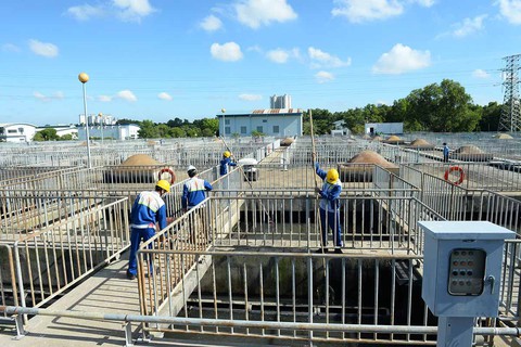 Cần các giải pháp đồng bộ để bảo vệ kênh rạch - Ảnh 1. Cần các giải pháp đồng bộ để bảo vệ kênh rạch - Ảnh 1.