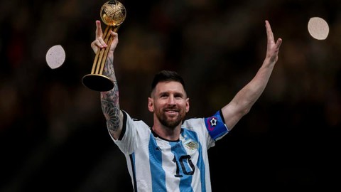 Messi được mời đặt dấu chân tại thánh địa Maracana - Ảnh 1. Messi được mời đặt dấu chân tại thánh địa Maracana - Ảnh 1.