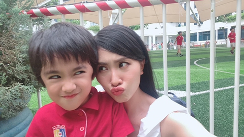Ảnh vui sao Việt 22-12: Xuân Bắc trêu Vân Dung dở hơi - Ảnh 7. Ảnh vui sao Việt 22-12: Xuân Bắc trêu Vân Dung dở hơi - Ảnh 7.