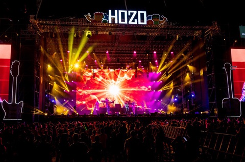Đắm mình vào không gian bùng nổ của đại tiệc âm nhạc HOZO 2022 - Ảnh 2. Đắm mình vào không gian bùng nổ của đại tiệc âm nhạc HOZO 2022 - Ảnh 2.