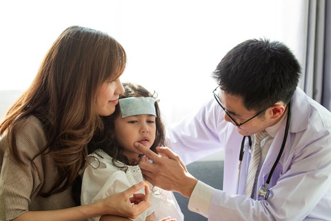 Cùng chuyên gia nâng cao sức khỏe cho bé mùa lễ hội cuối năm - Ảnh 2. Cùng chuyên gia nâng cao sức khỏe cho bé mùa lễ hội cuối năm - Ảnh 2.