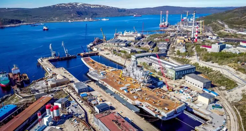 Tàu sân bay duy nhất của Nga lại bị bà hỏa thăm - Ảnh 1. Tàu sân bay duy nhất của Nga lại bị bà hỏa thăm - Ảnh 1.