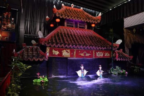 Tin tức xem - nghe cuối tuần: Đêm Giáng sinh đặc biệt của 2 ngày 1 đêm; Cơm tấm Sài Gòn - Ảnh 10. Tin tức xem - nghe cuối tuần: Đêm Giáng sinh đặc biệt của 2 ngày 1 đêm; Cơm tấm Sài Gòn - Ảnh 10.