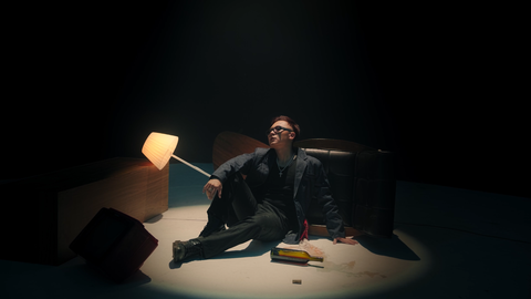 Mốt mới từ CM1X - TiA - Freaky: ‘Tặng’ hội người yêu cũ ‘Quả táo’ dịp Giáng sinh - Ảnh 3. Mốt mới từ CM1X - TiA - Freaky: ‘Tặng’ hội người yêu cũ ‘Quả táo’ dịp Giáng sinh - Ảnh 3.